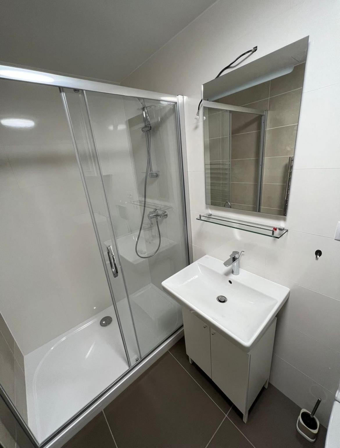 Bright & Cosy 1-bedroom With Balcony * Prag