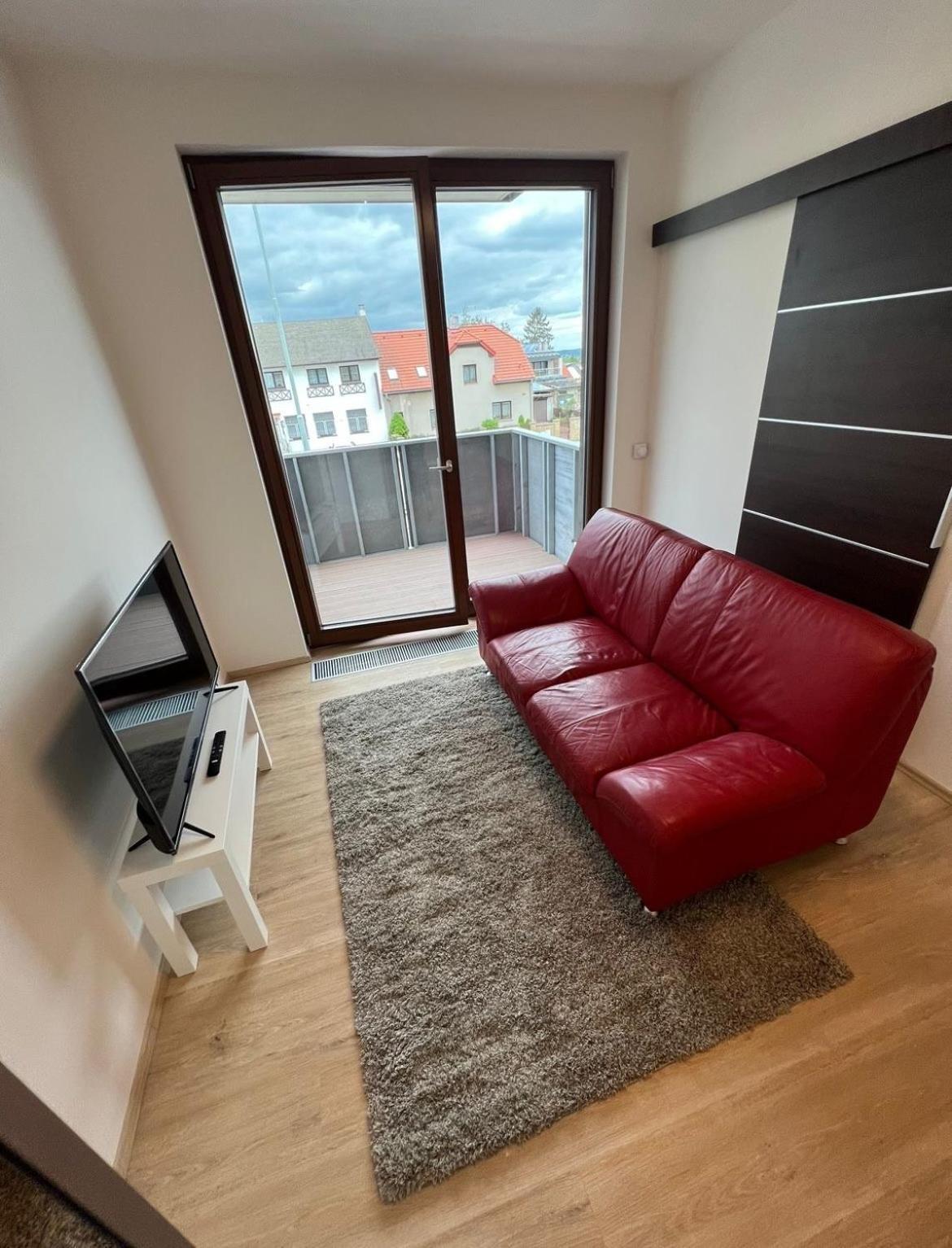 Bright & Cosy 1-bedroom With Balcony Daire